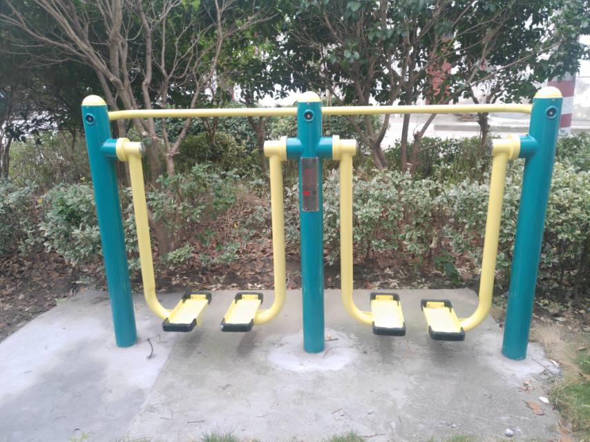 雙位太空漫步機(jī)