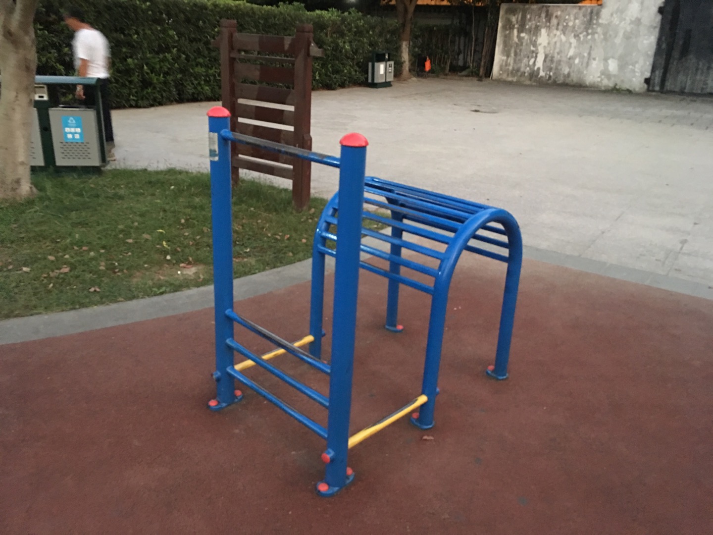 腰背伸展器 腰背伸展器