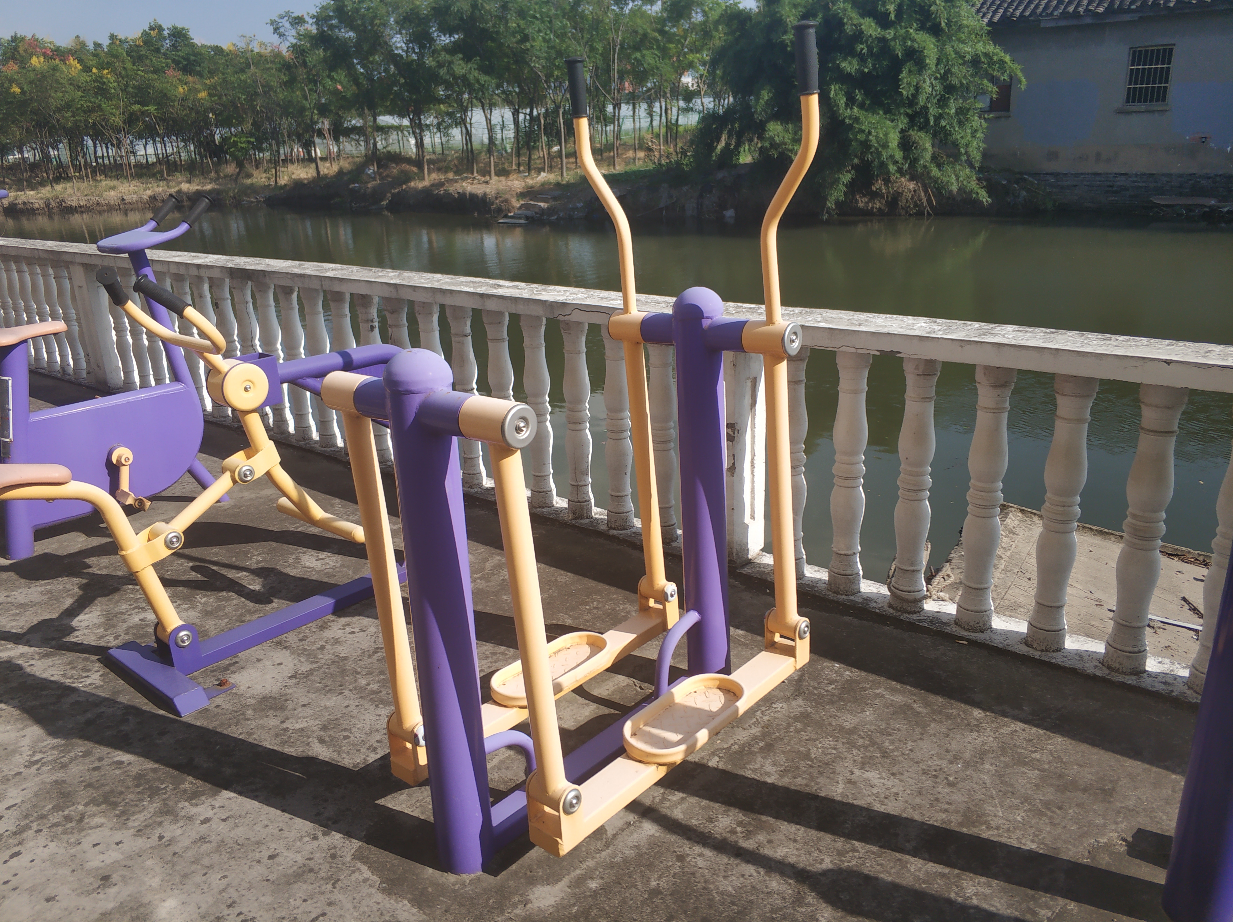 平步機(jī) 平步機(jī)