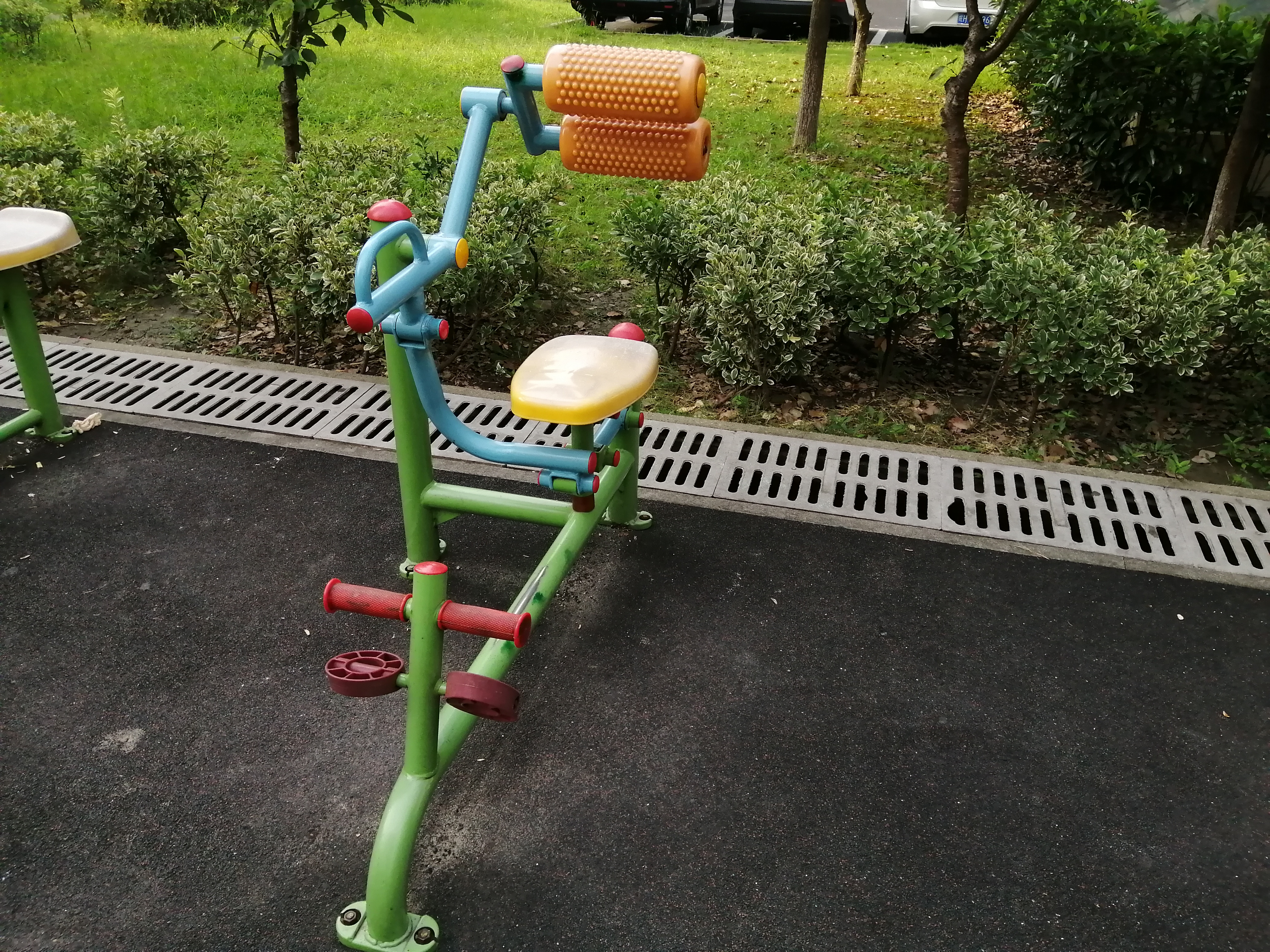 腹背鍛煉器 腹背鍛煉器