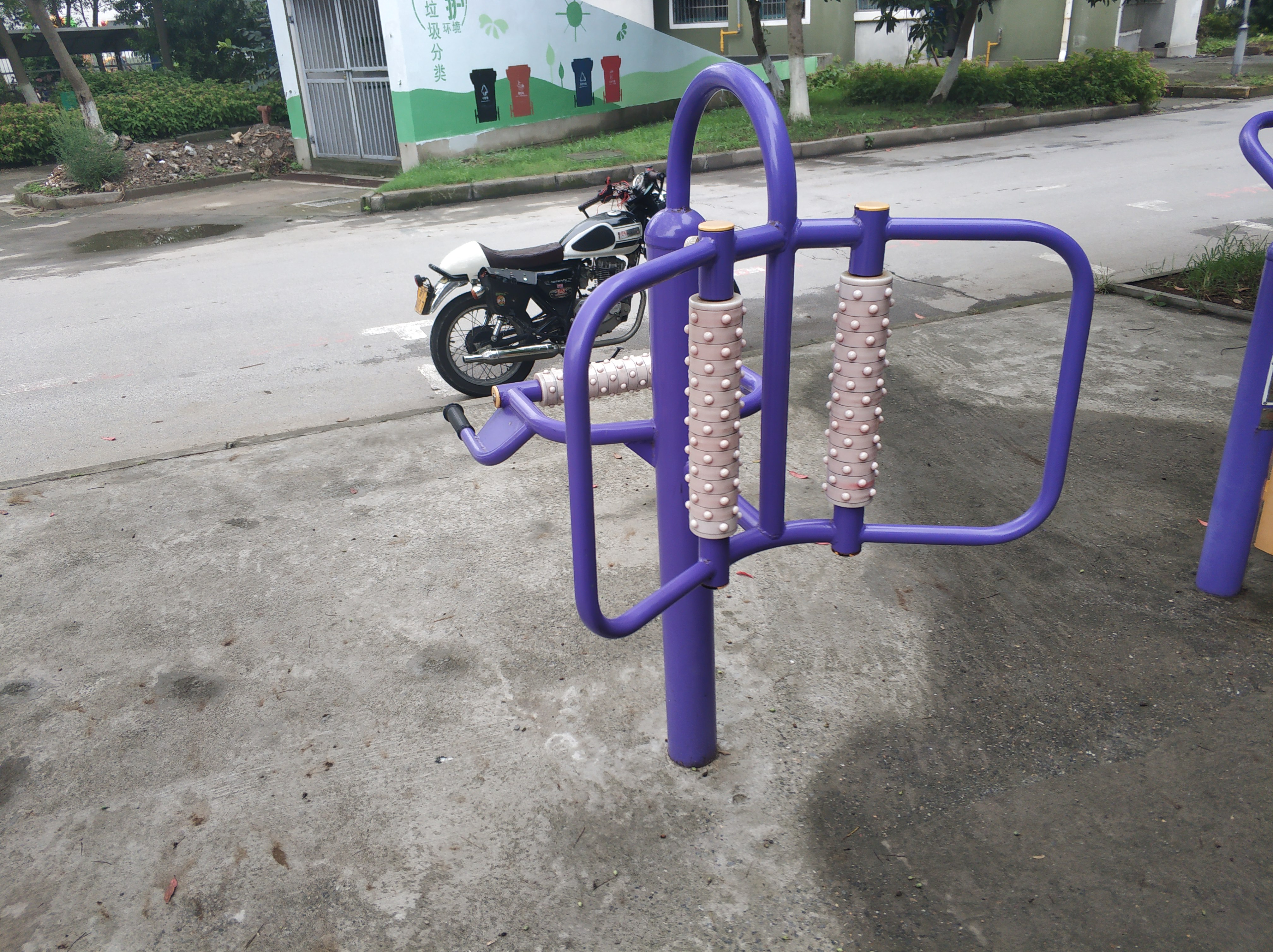 腰背按摩器 腰背按摩器