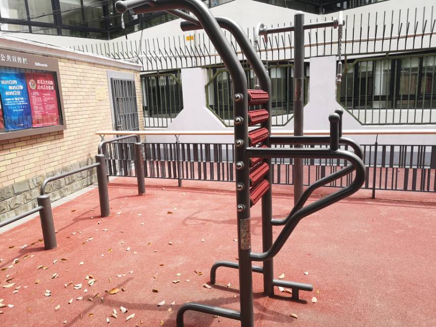 多功能訓(xùn)練架