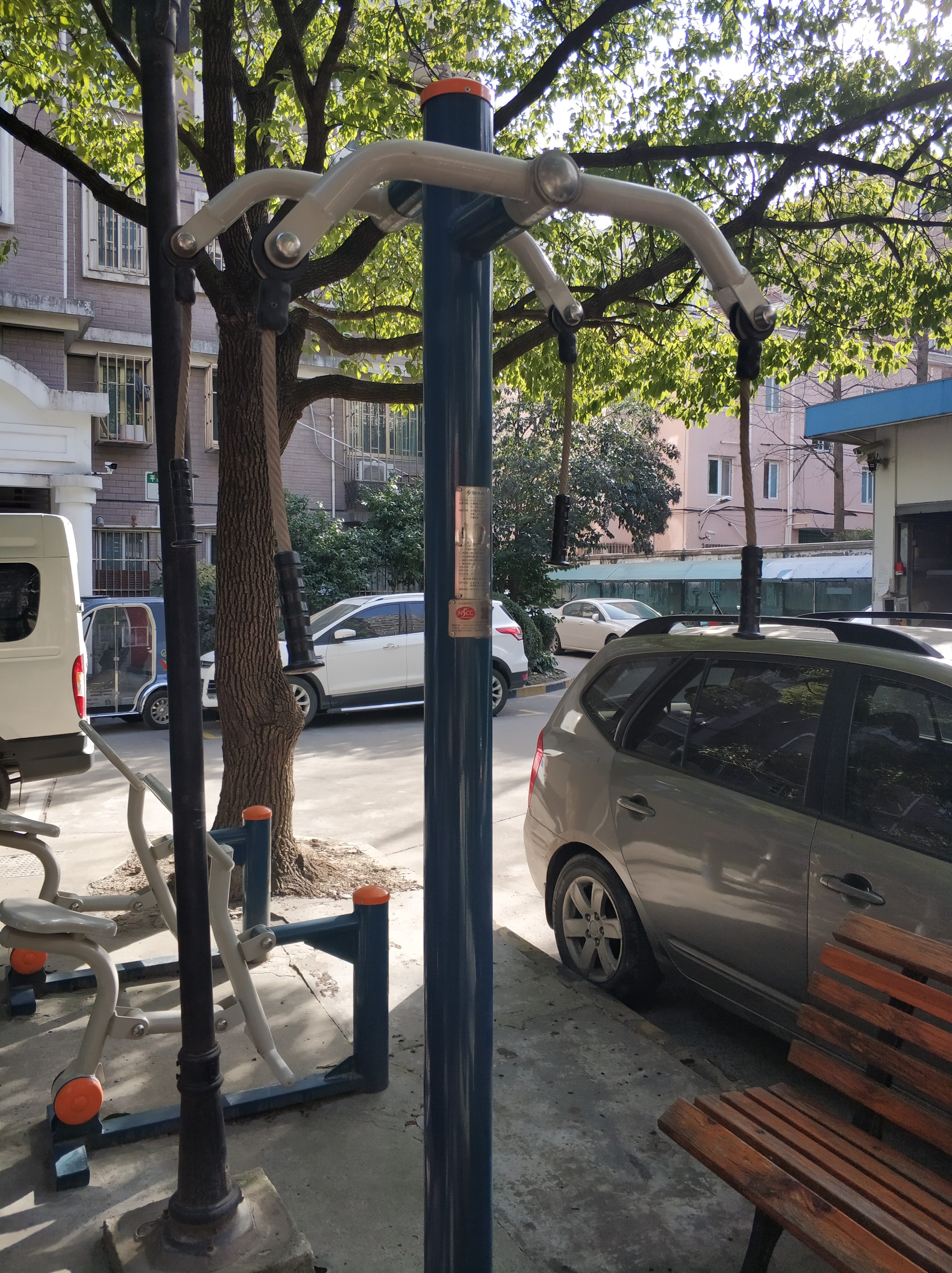 靜安區(qū)共和新路街道和樂居委健身點（平型關(guān)路68弄二）