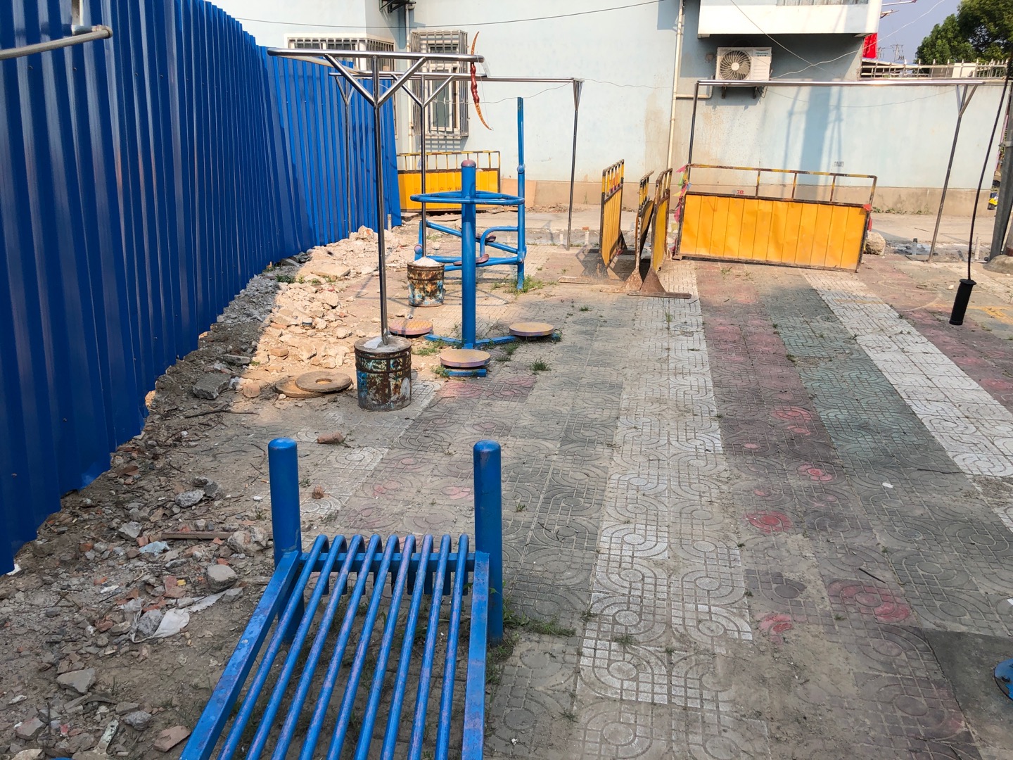 楊柳社區(qū)曹安路3580弄健身點(diǎn)