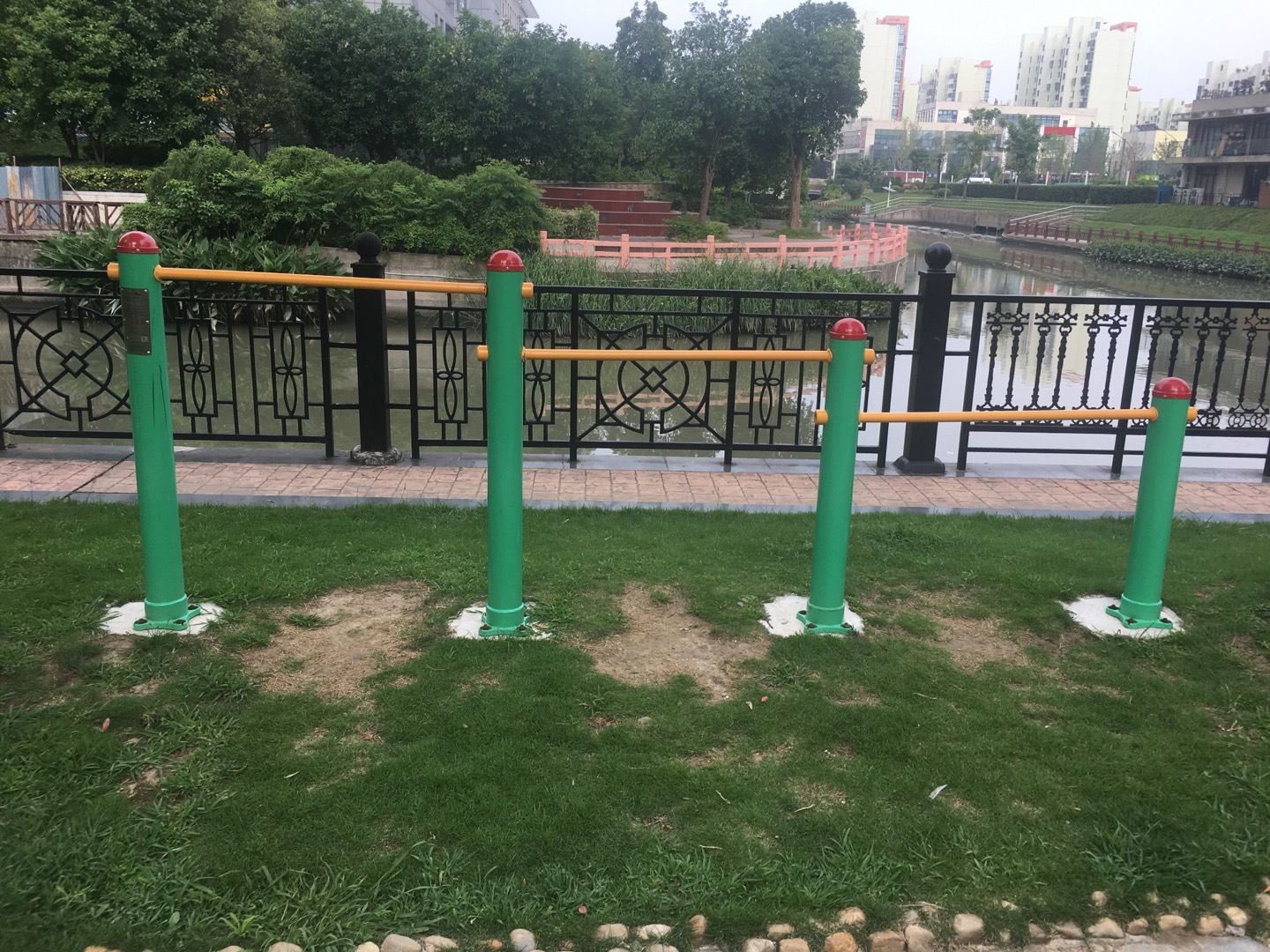 多聯(lián)壓腿架 多聯(lián)壓腿架