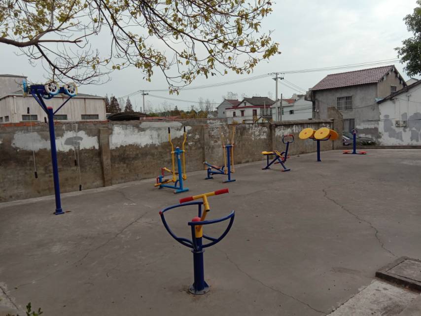 亭東村五組唐家宅5號(hào)西健身路徑