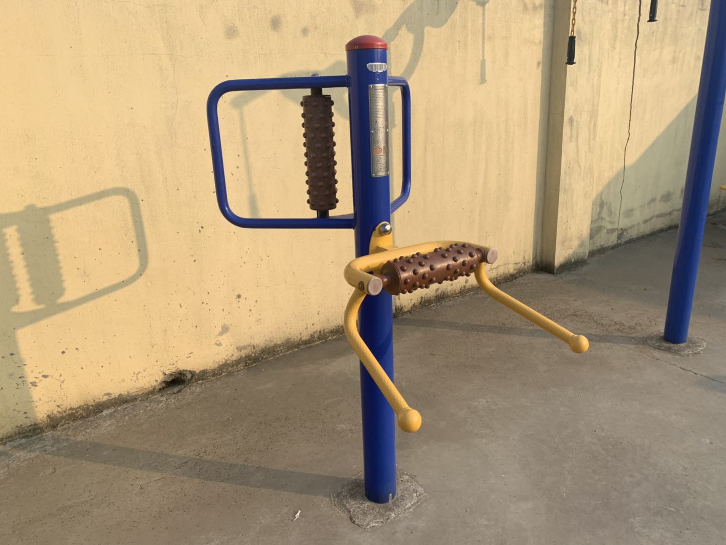 腰背按摩器 腰背按摩器