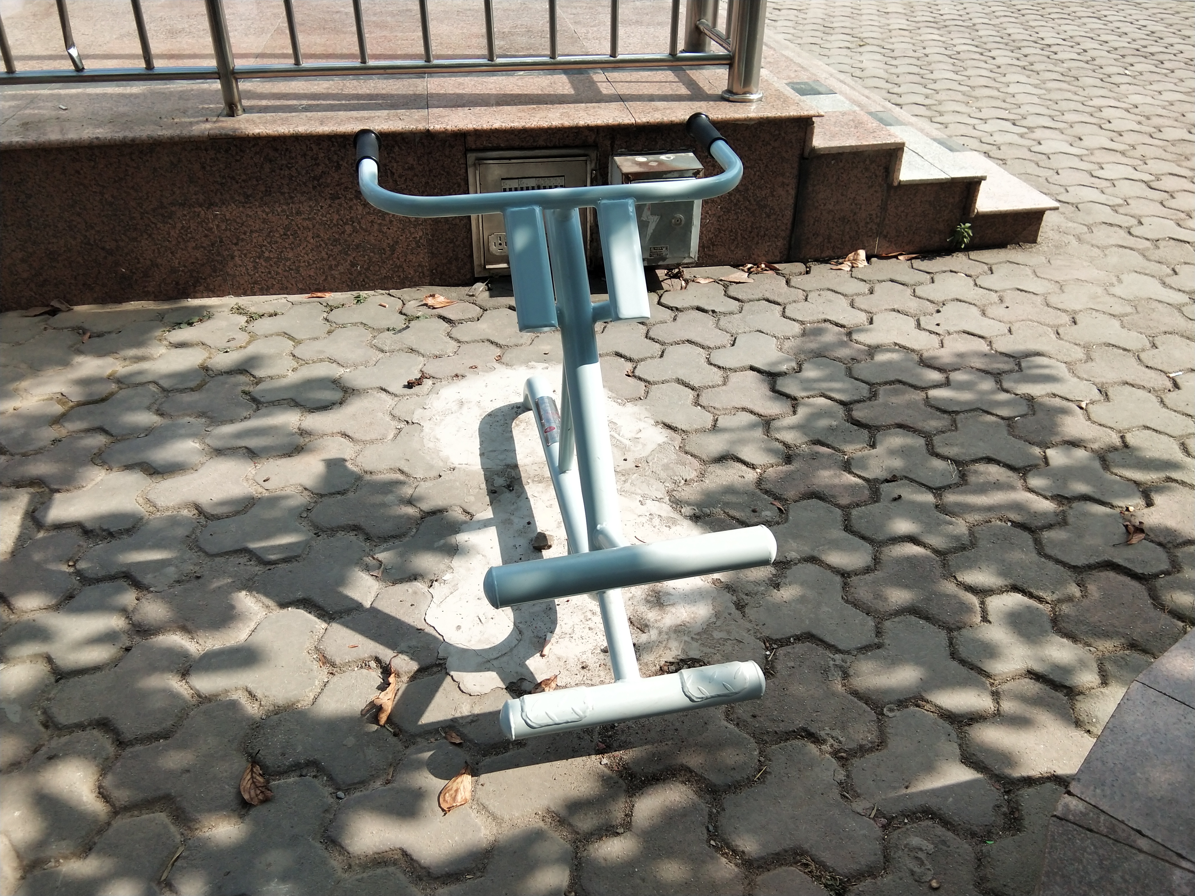 背肌訓(xùn)練器