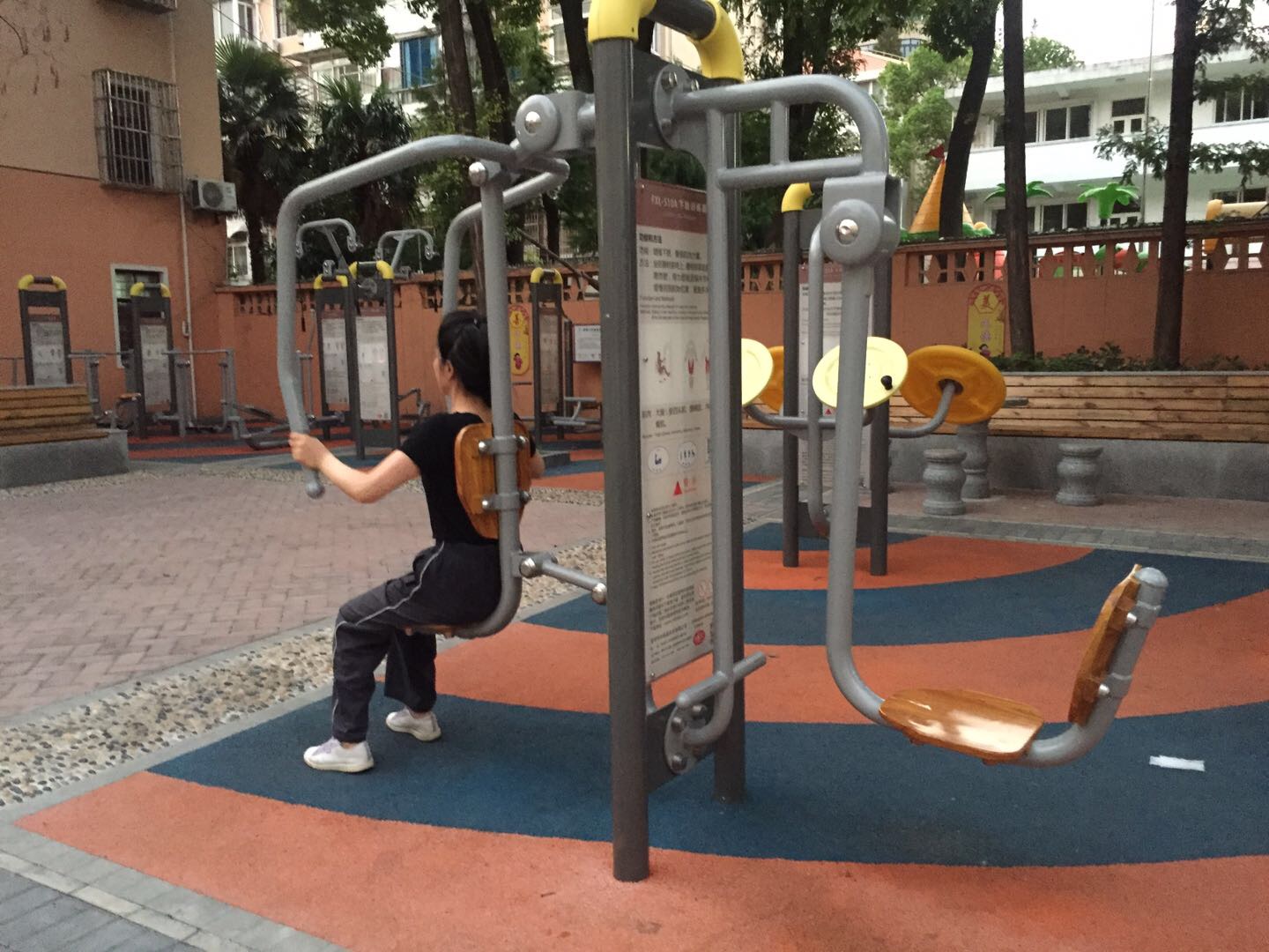 上下肢訓(xùn)練器 上下肢訓(xùn)練器