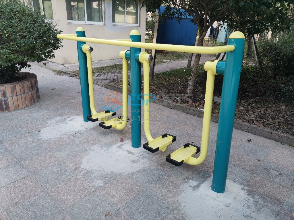 二位智能太空漫步機