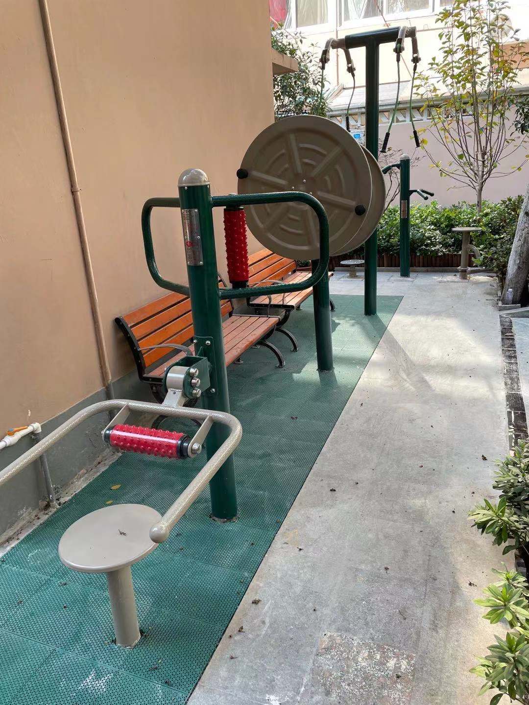 靜安區(qū)寶山路街道芷江中路294弄居委健身點（天通庵路143弄）