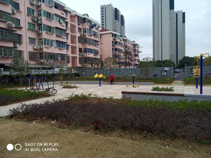 富特四村健身點(diǎn)2