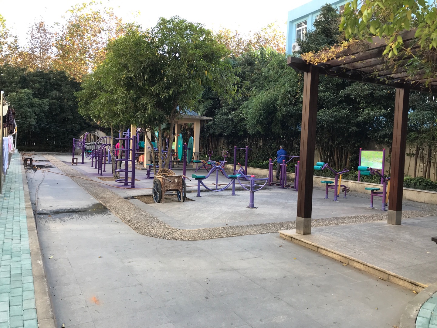 浦東港機新村健身苑