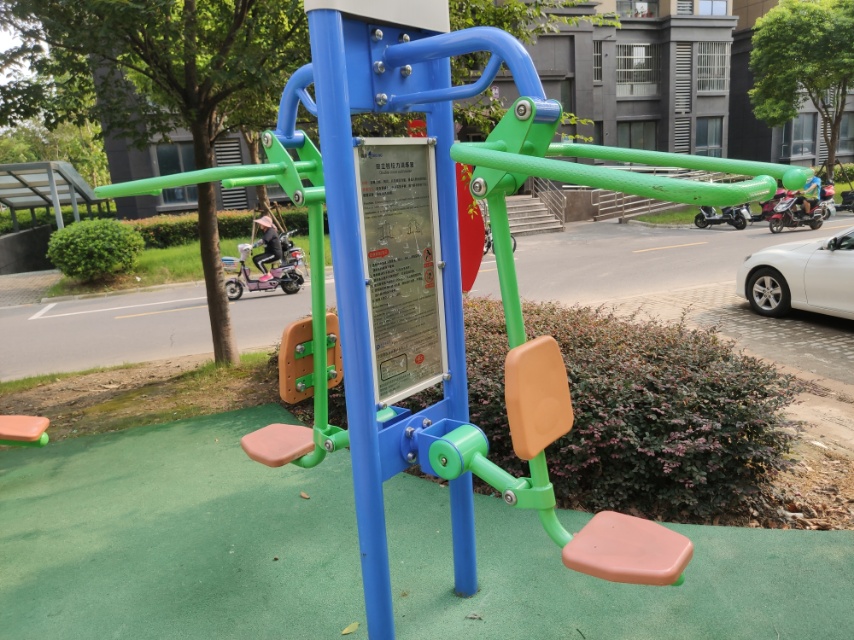 雙立柱拉力訓(xùn)練器 雙立柱拉力訓(xùn)練器