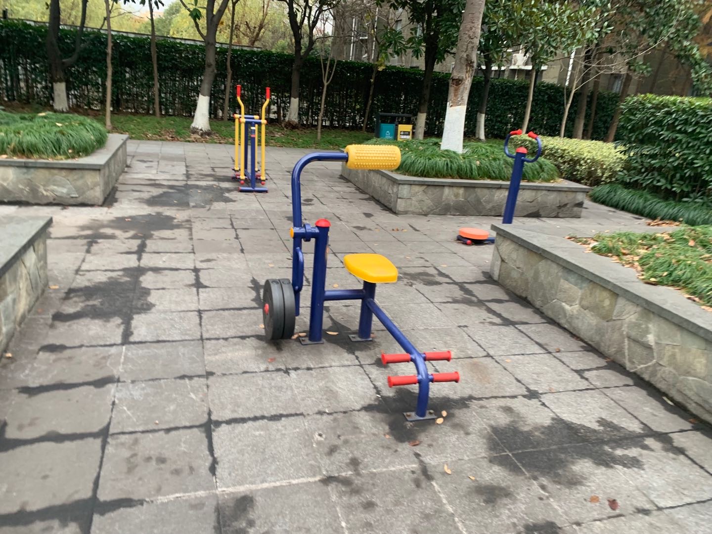 腹背鍛煉器 腹背鍛煉器