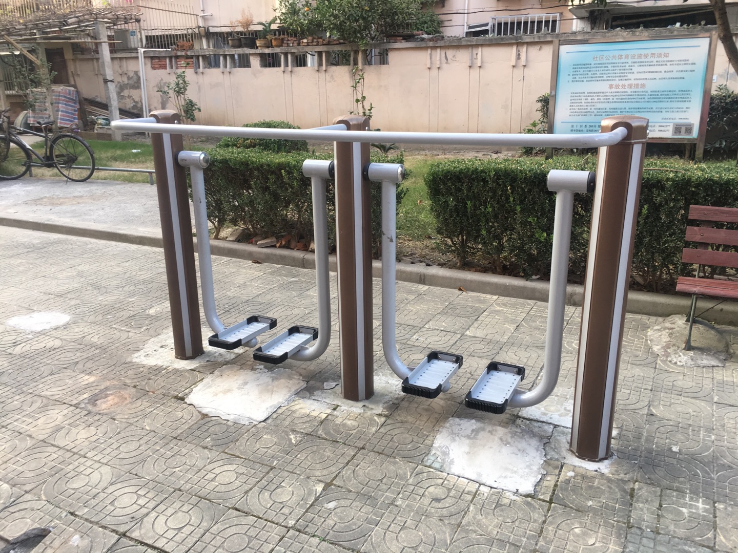 雙位太空漫步機