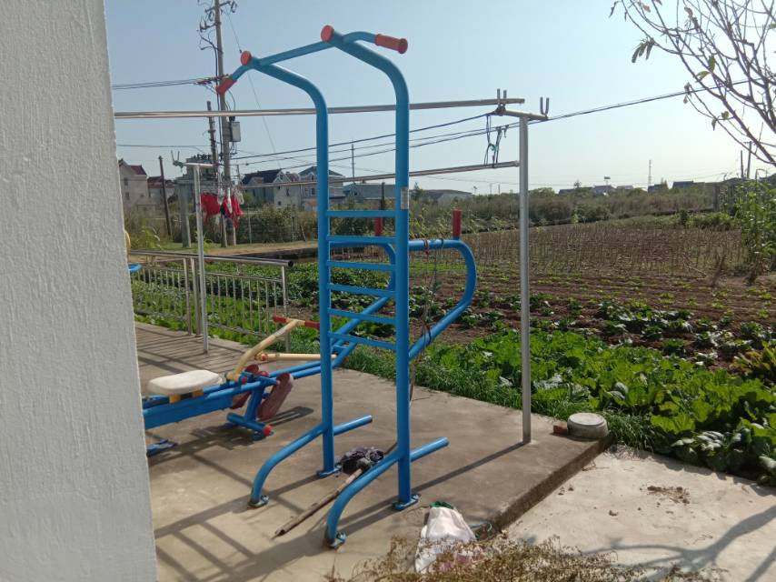 多功能訓練器 多功能訓練器