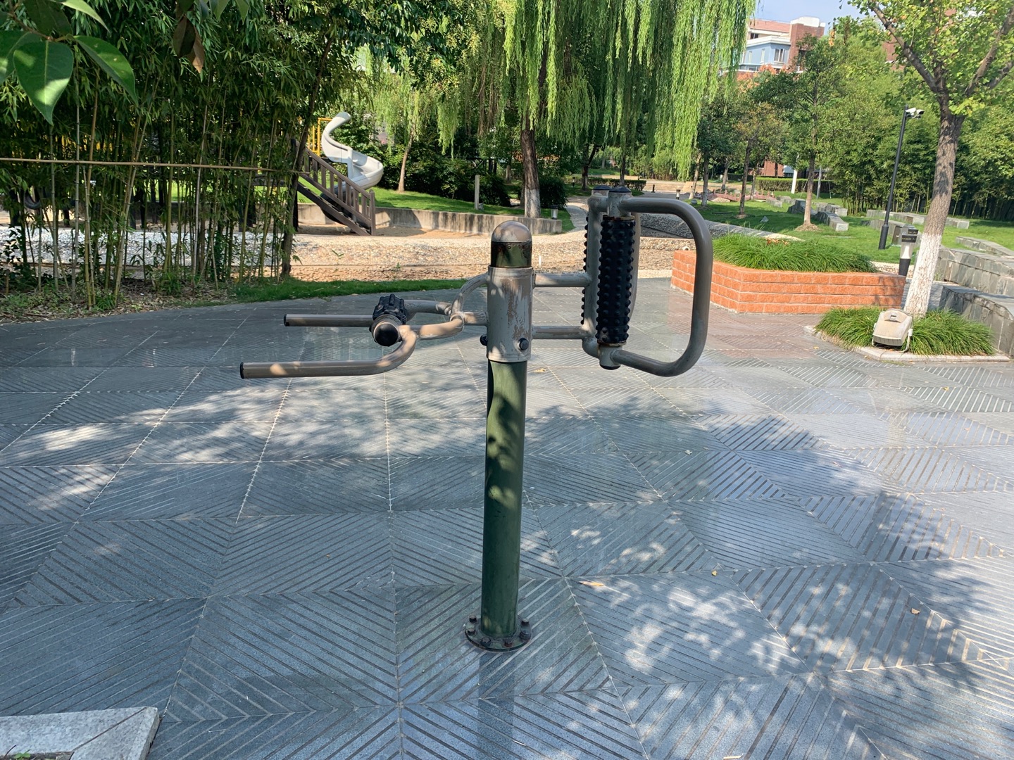 腰背按摩器 腰背按摩器