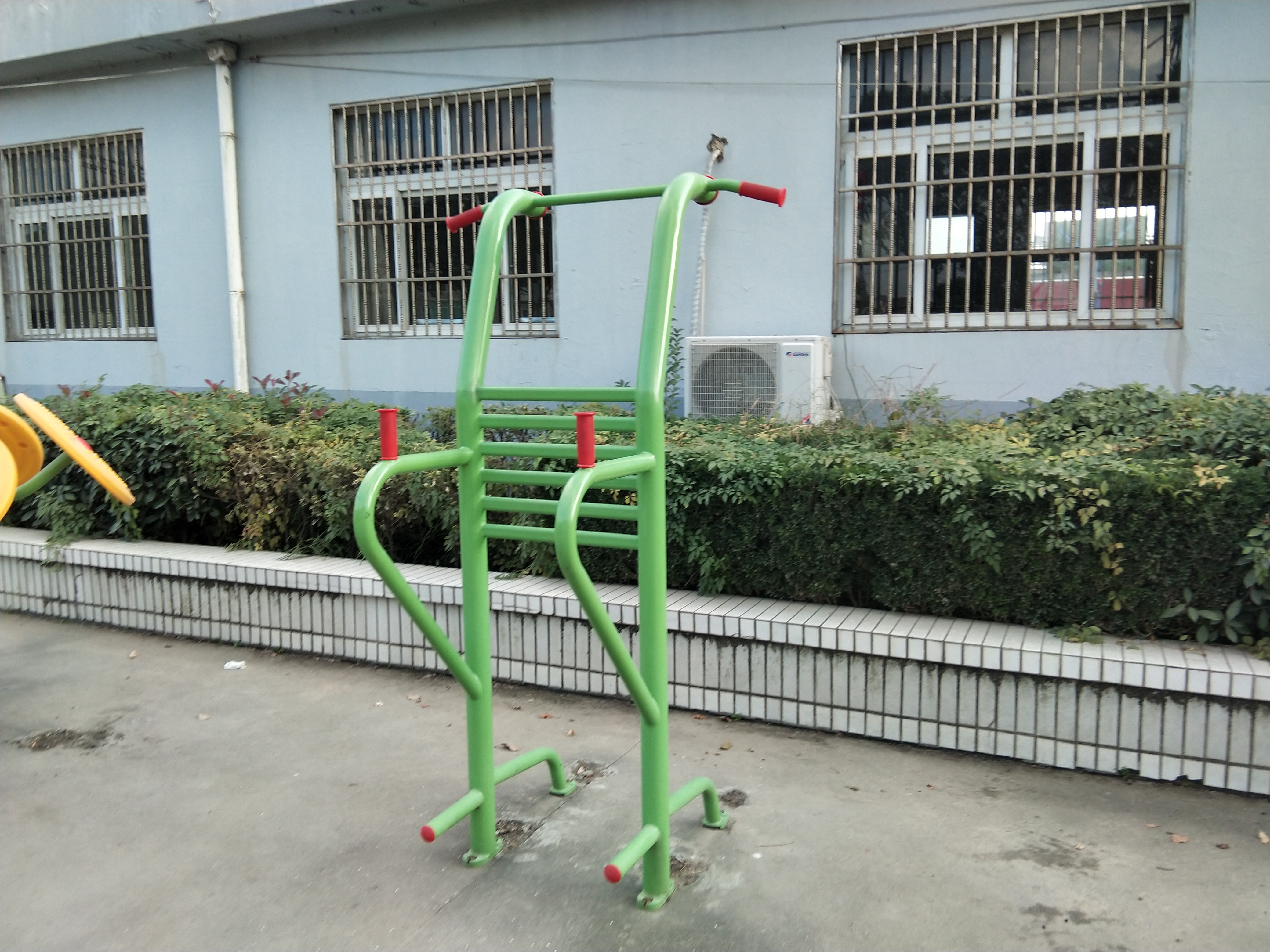 多功能訓(xùn)練器