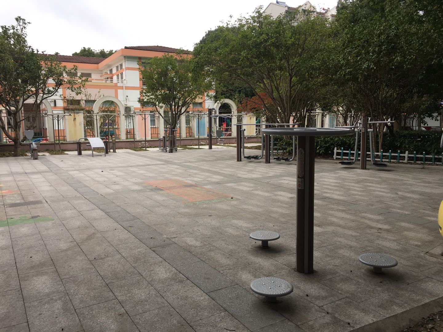 金桂苑居委健身苑1