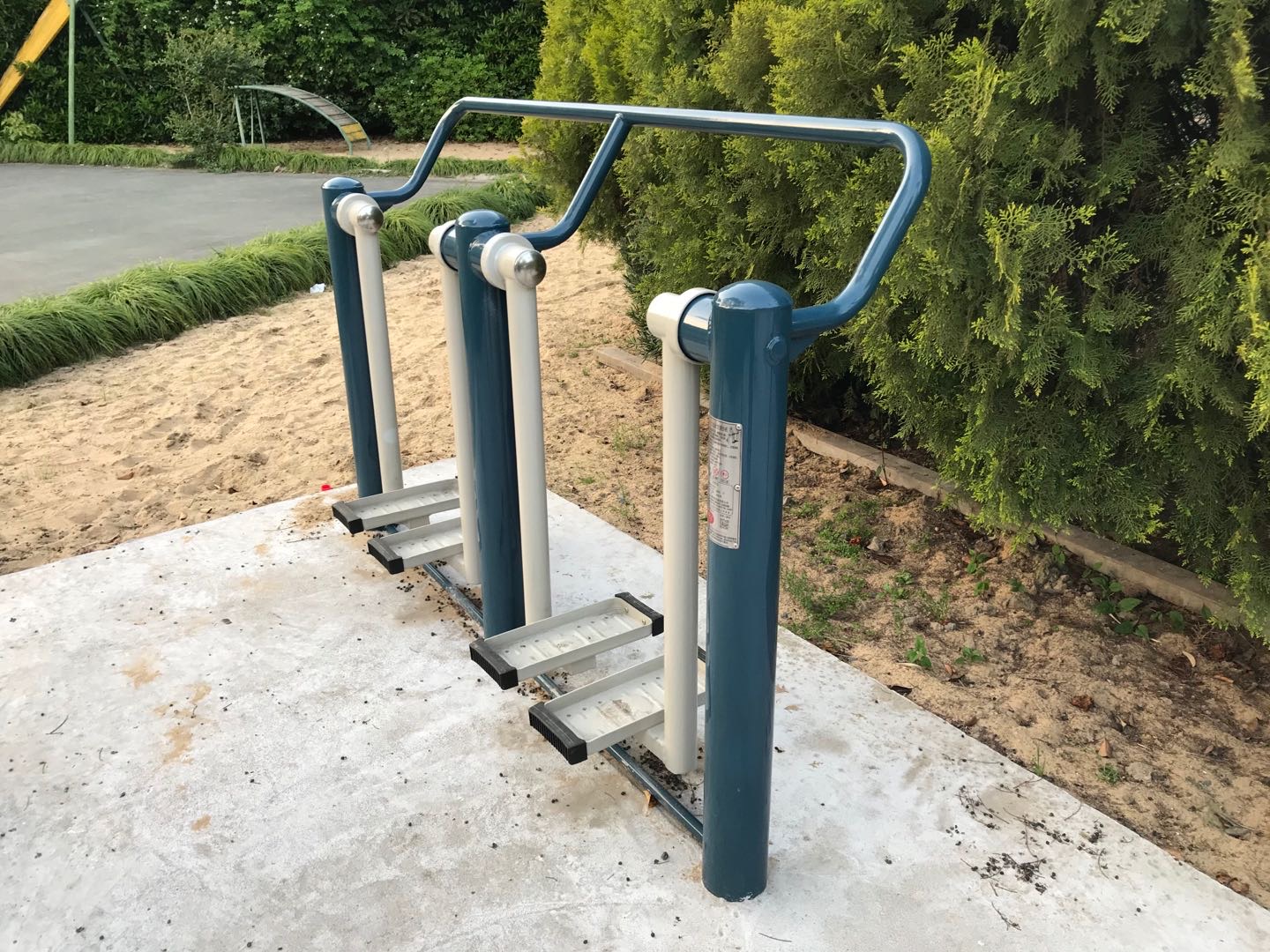 二位太空漫步機