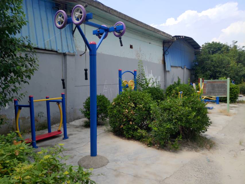 屯北小區(qū)健身點(diǎn)