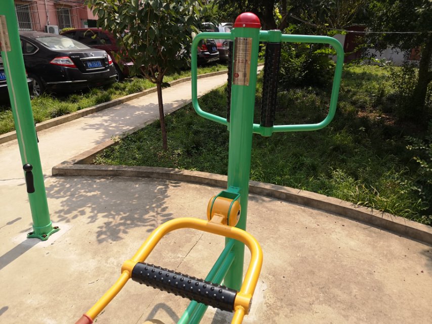 坐式腰背按摩器 坐式腰背按摩器