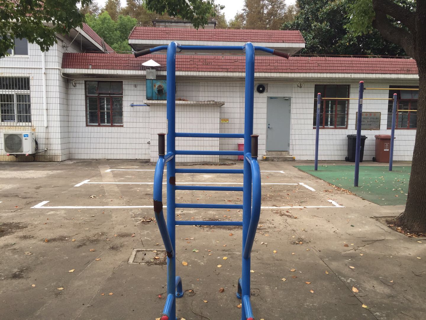 多功能訓(xùn)練器