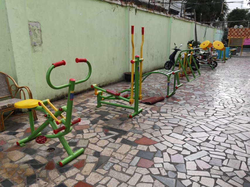 西市街85弄1號前健身點