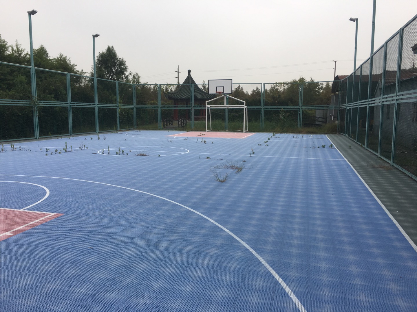 葉榭鎮(zhèn)井凌橋村籠式多功能場地