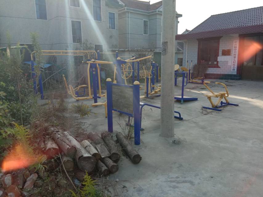崇明區(qū)中興鎮(zhèn)中興7隊(duì)健身點(diǎn)