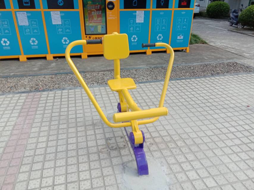 自重式平推訓(xùn)練器