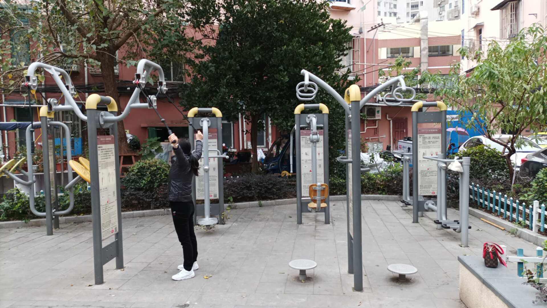 甘泉一村72號健身點