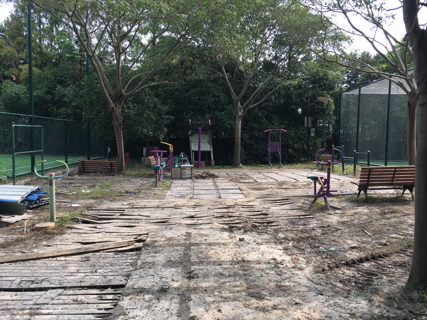 炮臺(tái)灣公園健身苑點(diǎn)