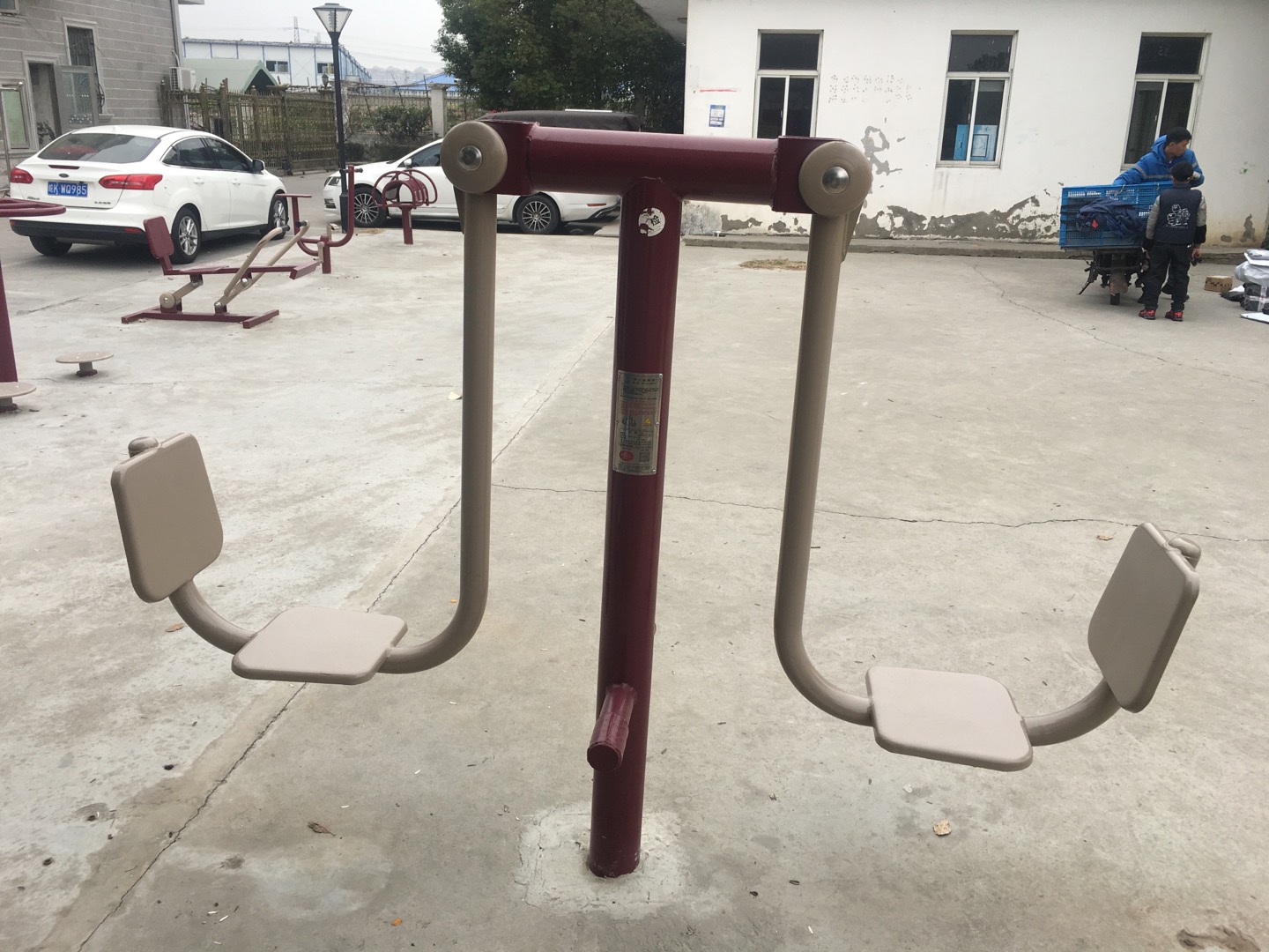 雙人坐蹬器 雙人坐蹬器