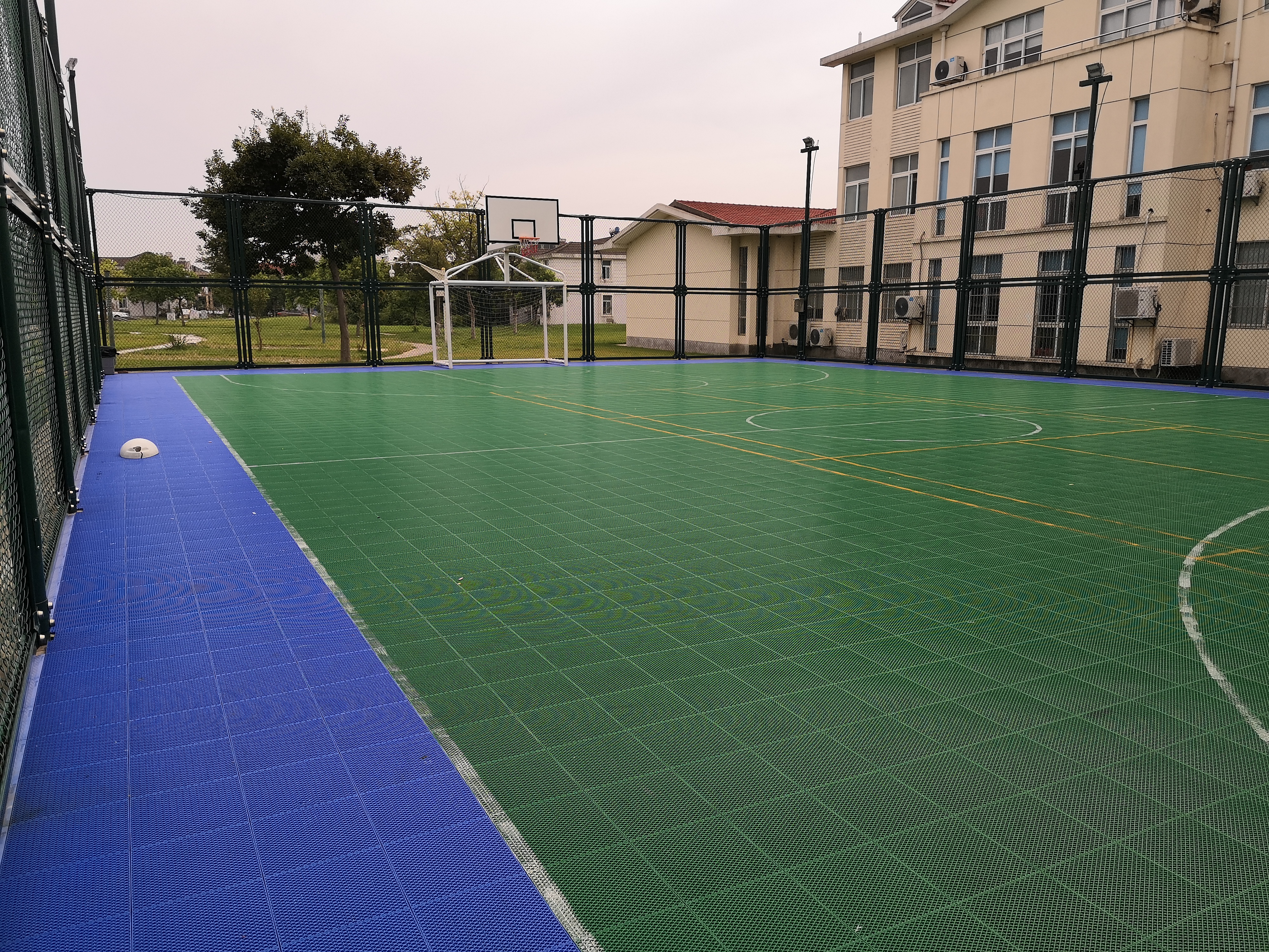 新寶社區(qū)多功能運(yùn)動場