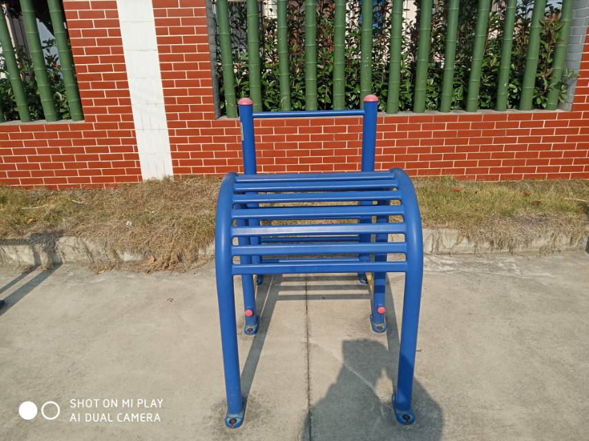 腰背伸展訓(xùn)練器