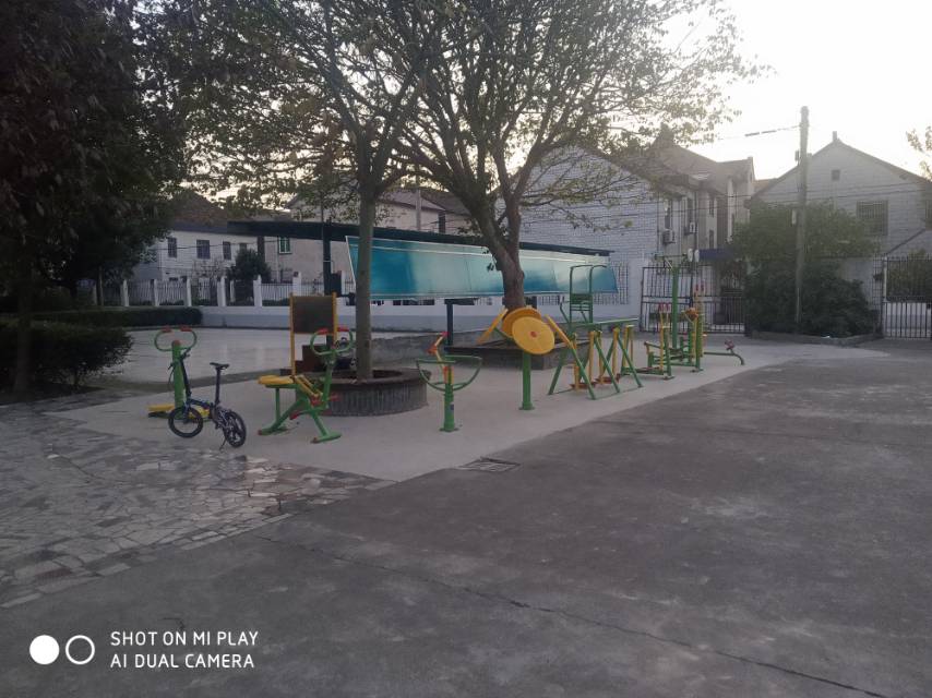 小灣村公園健身點(diǎn)