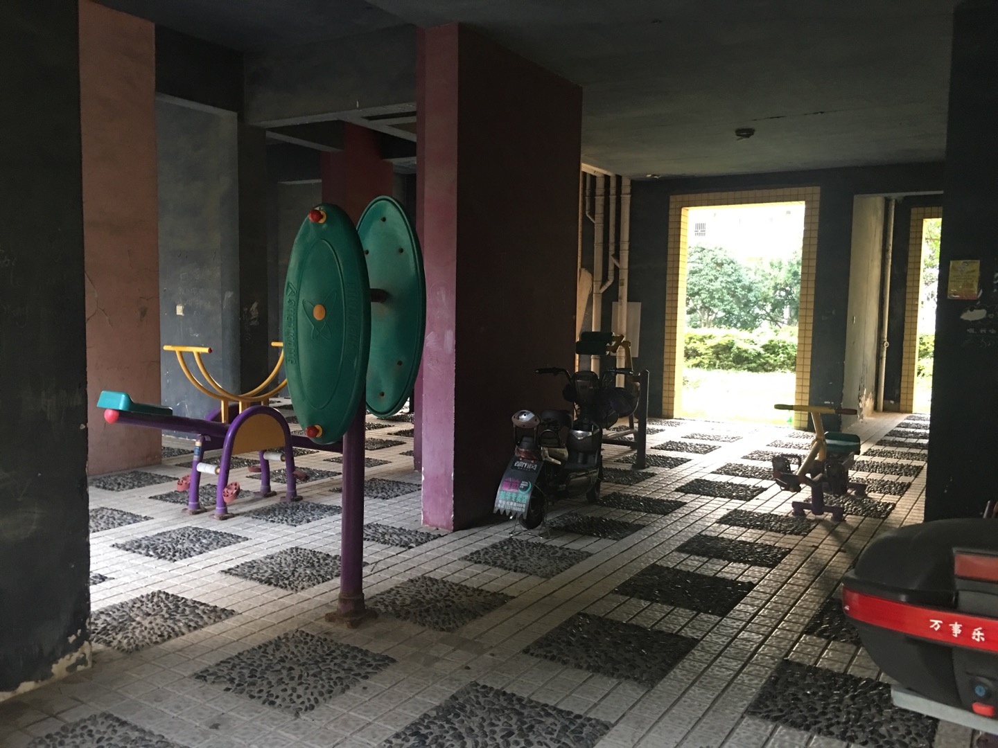 虹華苑流晶逸彩健身苑點A