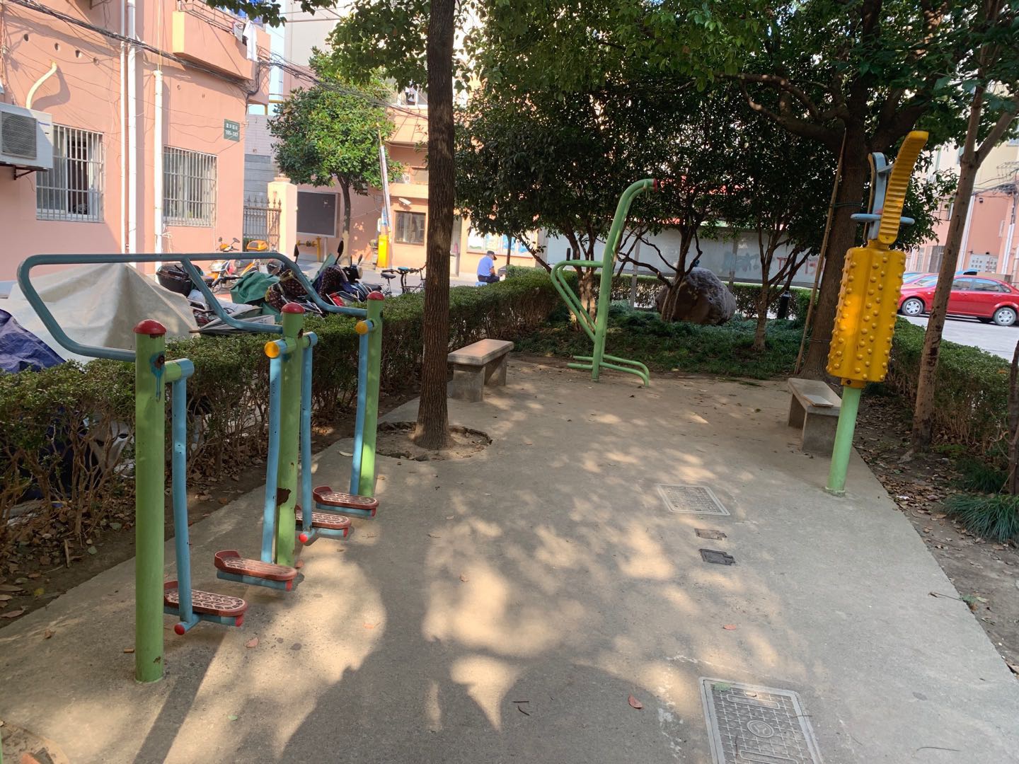 藍(lán)天一村一期健身點(diǎn)