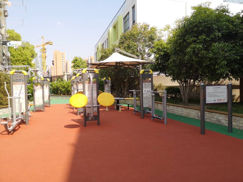 三江小區(qū)市民健身苑點(diǎn)