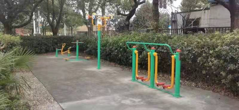 金象華庭小區(qū)健身點