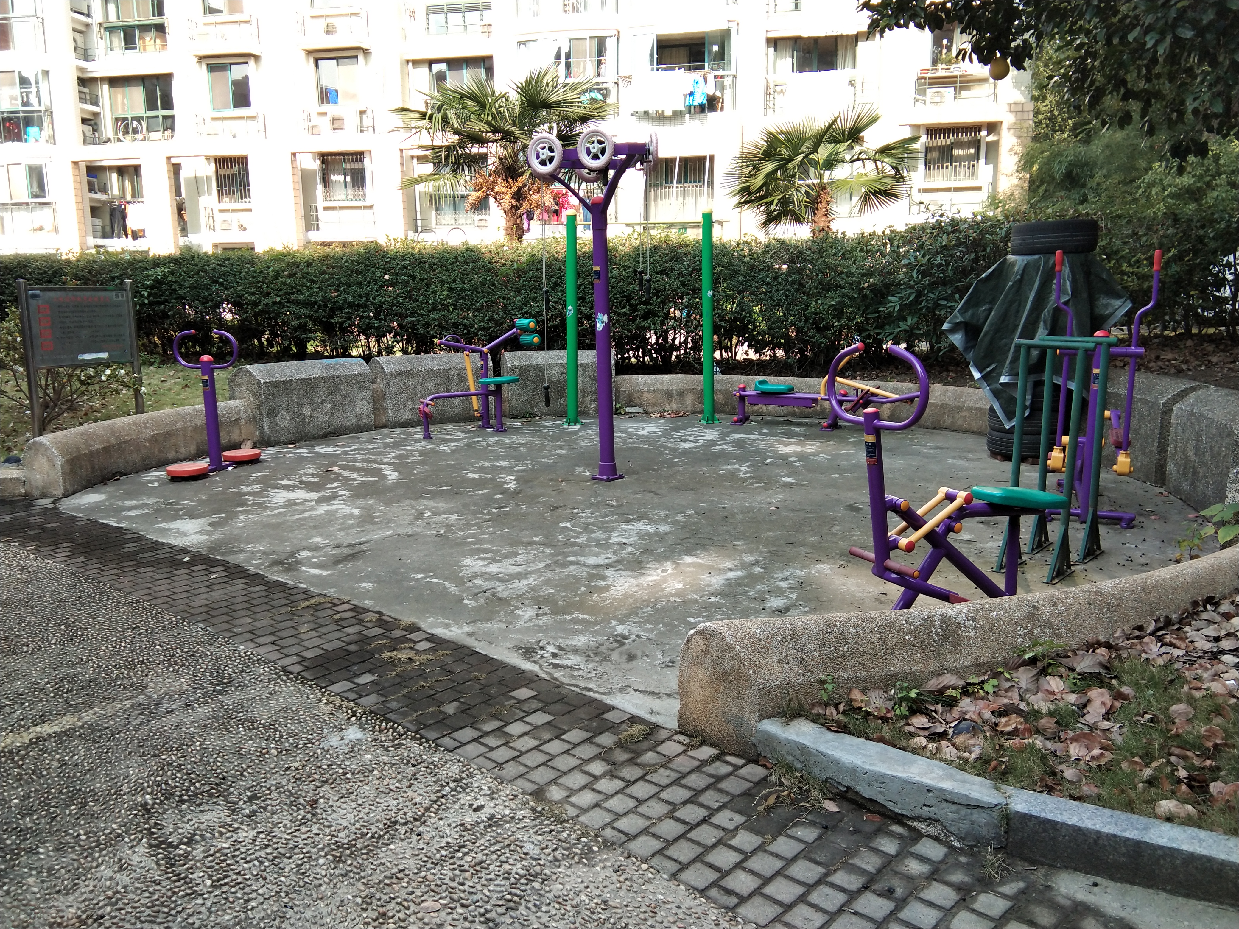 三林鎮(zhèn)華城秀庭健身點(diǎn)