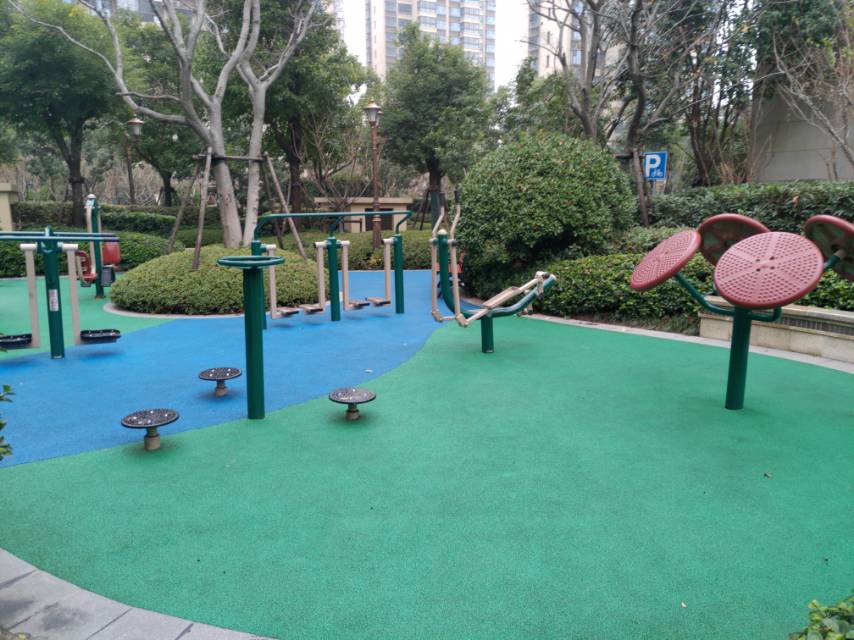 恒大御景灣小區(qū)中區(qū)市民健身點