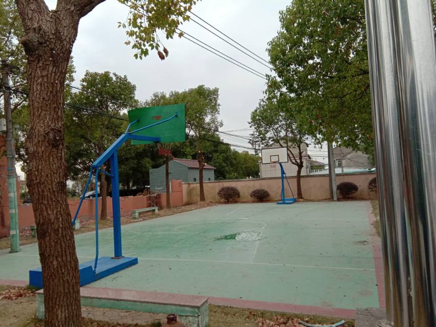 其成村籃球場(chǎng)