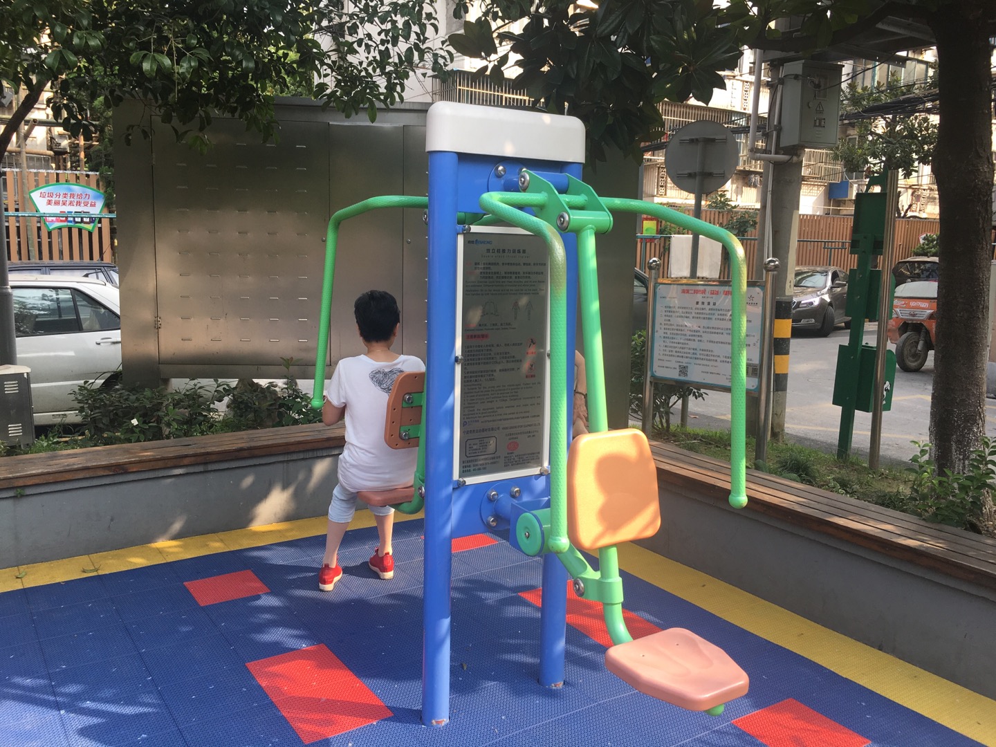 雙立柱前推訓(xùn)練器 雙立柱前推訓(xùn)練器