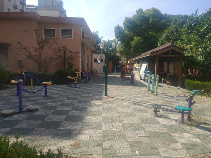 上南十一村居委150弄健身點1