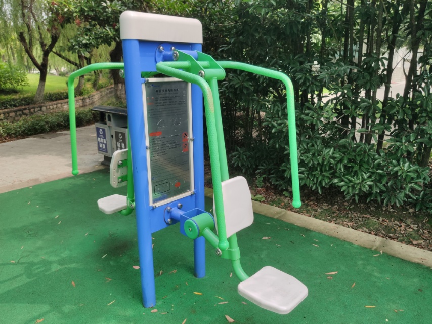 雙立柱推力訓(xùn)練器