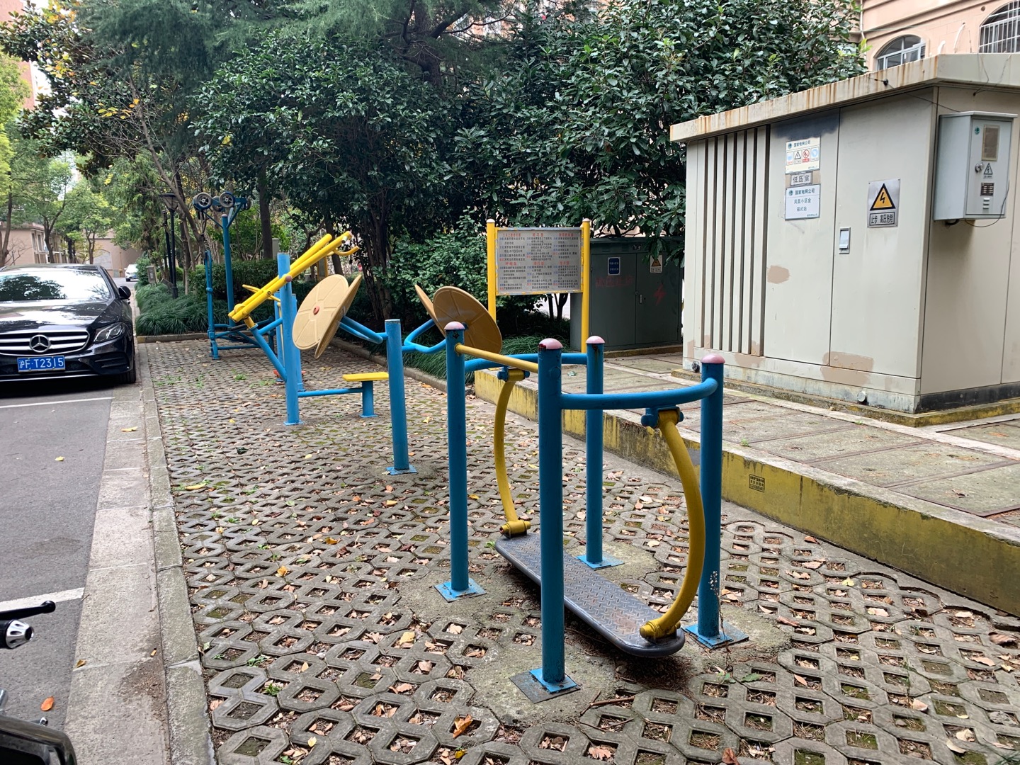 鳳凰城B區(qū)13號(hào)