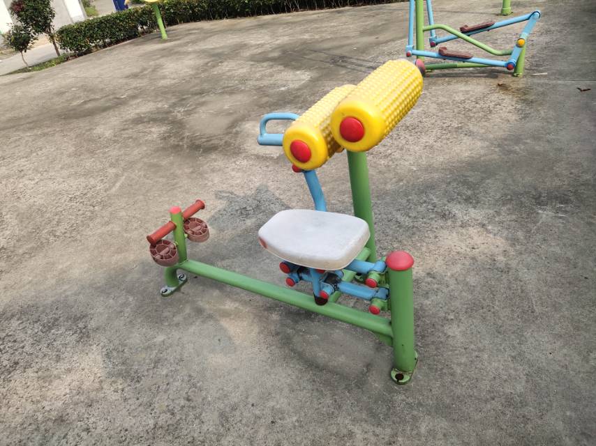 腹背鍛煉器 腹背鍛煉器